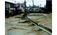 ①災害からの復旧・復興と災害に強いまちづくりに全力で取り組みます